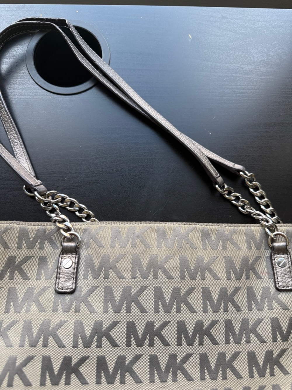 Michael Kors Gray MK Logo Chain-strap Tote - Picture 5 of 11